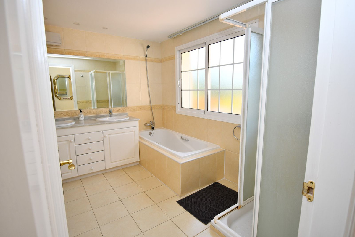 8291400f56e3ba5e5df2fb786607e4fd - 84