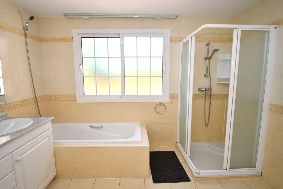 8291400f56e3ba5e5df2fb786607e4fd - 86