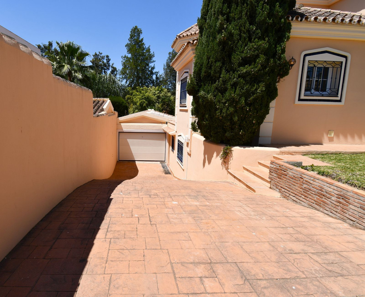 8291400f56e3ba5e5df2fb786607e4fd - 98