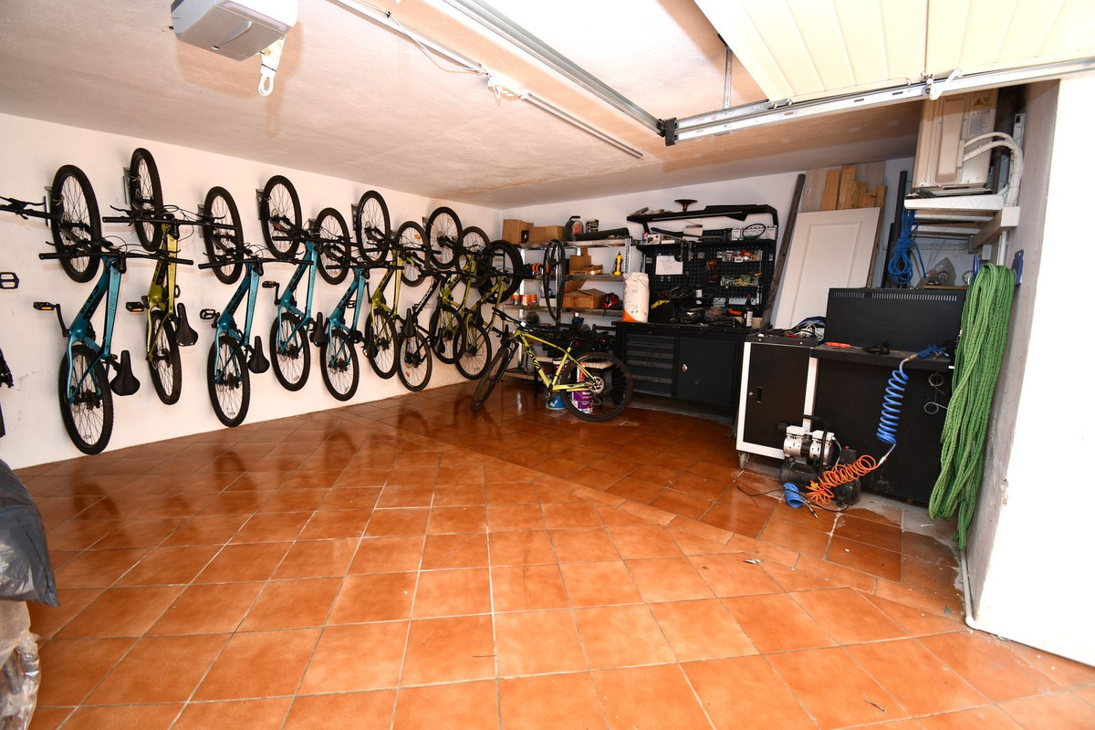 8291400f56e3ba5e5df2fb786607e4fd - 99