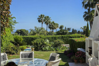 830919d5b6472e991a4250eda9c9c184 - 13