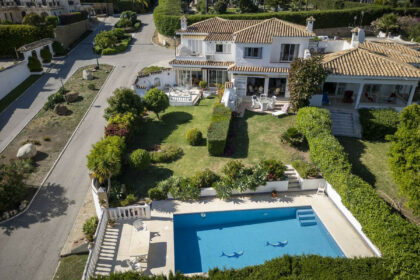 830919d5b6472e991a4250eda9c9c184 - 2