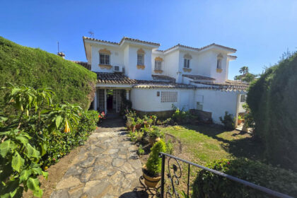 830919d5b6472e991a4250eda9c9c184 - 54