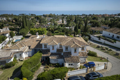 830919d5b6472e991a4250eda9c9c184 - 61