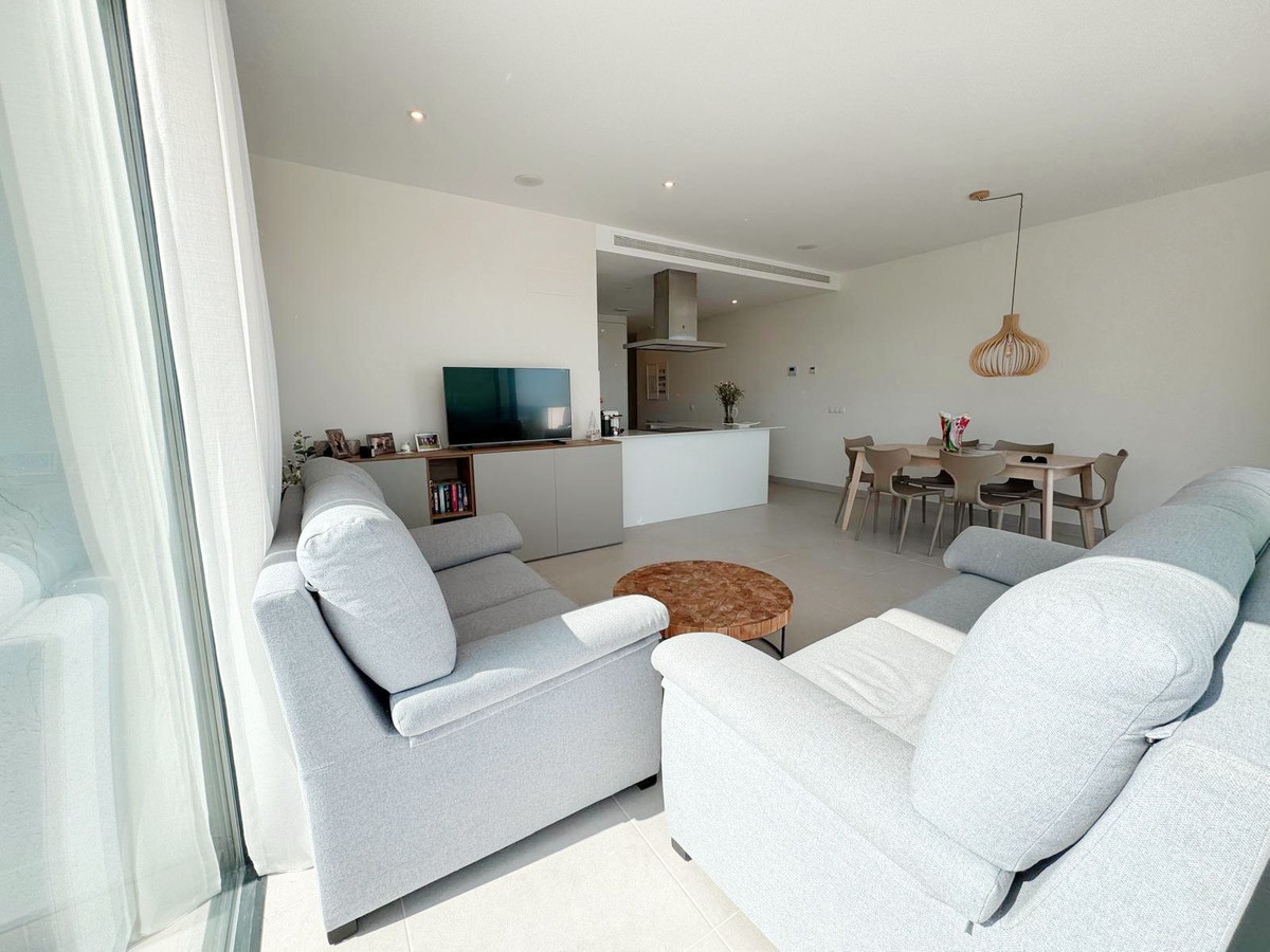 8d9ae2599c2c2454bac7c5b25bedbf90 - 12