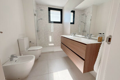 8d9ae2599c2c2454bac7c5b25bedbf90 - 19