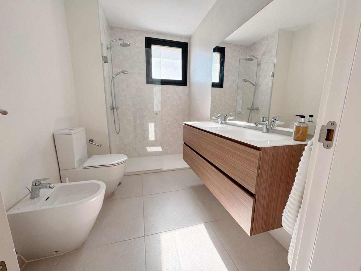 8d9ae2599c2c2454bac7c5b25bedbf90 - 19