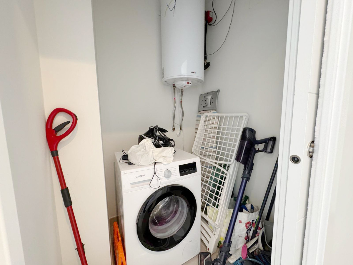 8d9ae2599c2c2454bac7c5b25bedbf90 - 25