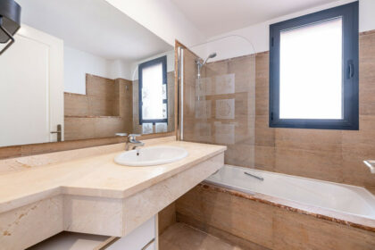 904d7e0c43ea28d04222835580e5d7b8 - 14