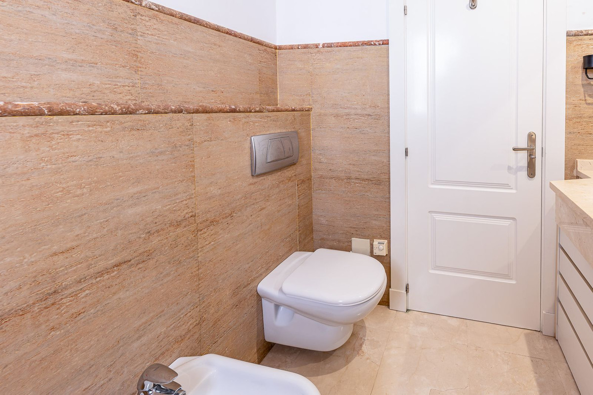 904d7e0c43ea28d04222835580e5d7b8 - 15