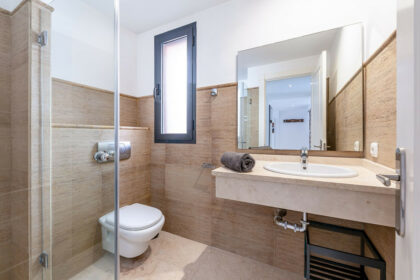 904d7e0c43ea28d04222835580e5d7b8 - 17