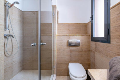 904d7e0c43ea28d04222835580e5d7b8 - 18