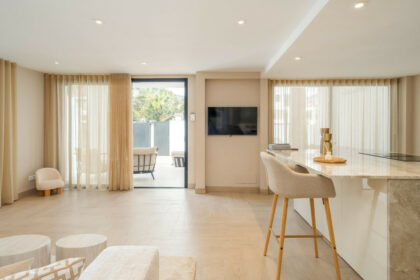 924d7f0dd1e101974432075637f25e84 - 10