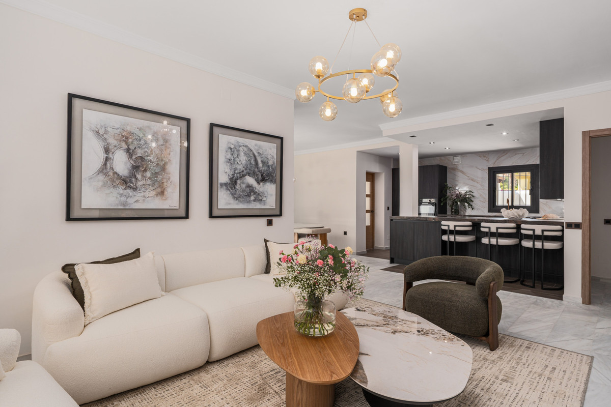 9c6291ff783817642e4b7c425e5055f9 - 12