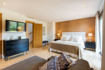 9f442c8536e08984edc16b0dd4126aef - 31