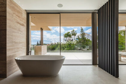 a0677062b8da25ac6f6f290fff53a678 - 32