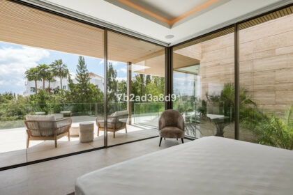 a0677062b8da25ac6f6f290fff53a678 - 36