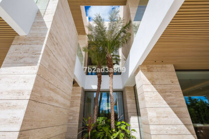 a0677062b8da25ac6f6f290fff53a678 - 44