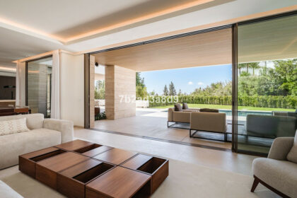 a0677062b8da25ac6f6f290fff53a678 - 52