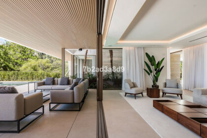 a0677062b8da25ac6f6f290fff53a678 - 53