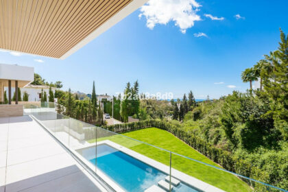 a0677062b8da25ac6f6f290fff53a678 - 54