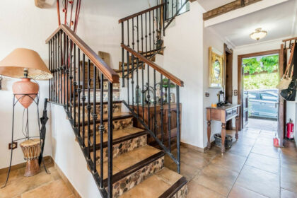 a37d97600f1bbddca014b3d87090df4f - 12