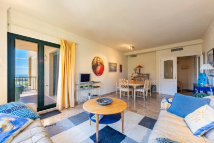 acc946f97116f28bfd577b04e288842f - 5