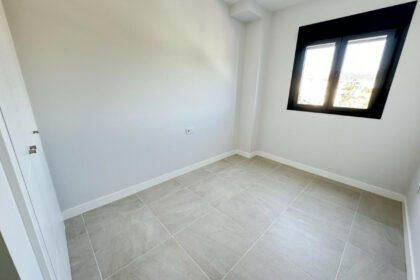 ae16e4fc902836b4765044fb79193b96 - 12