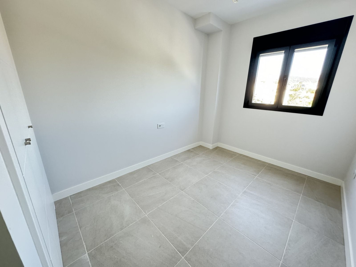 ae16e4fc902836b4765044fb79193b96 - 12