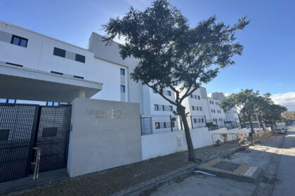 ae16e4fc902836b4765044fb79193b96 - 24