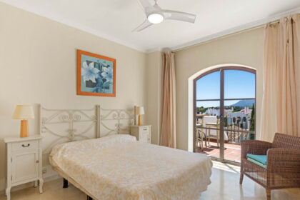 ae2245c6aaa778038d8a5a8bba6b36d1 - 11