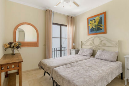 ae2245c6aaa778038d8a5a8bba6b36d1 - 12