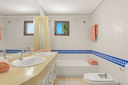 ae2245c6aaa778038d8a5a8bba6b36d1 - 14