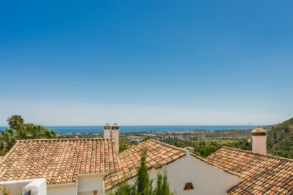 ae2245c6aaa778038d8a5a8bba6b36d1 - 18