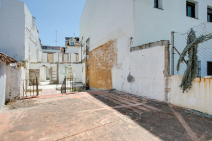 af905e0d5a8a358e3b87a3d4e0c6781e - 4