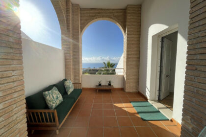 b994c0f5d157692ac5ea79729ca136bc - 14