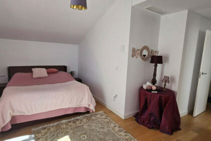 b994c0f5d157692ac5ea79729ca136bc - 19