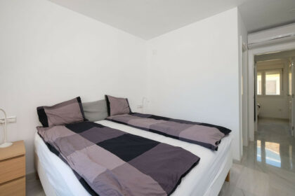 b9db3df2b5740184284d754974134a15 - 14