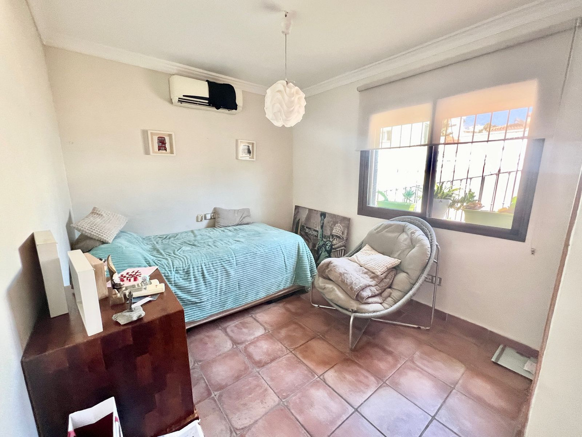 bb8f6e5e5244b712b538aba86eb2d25c - 11