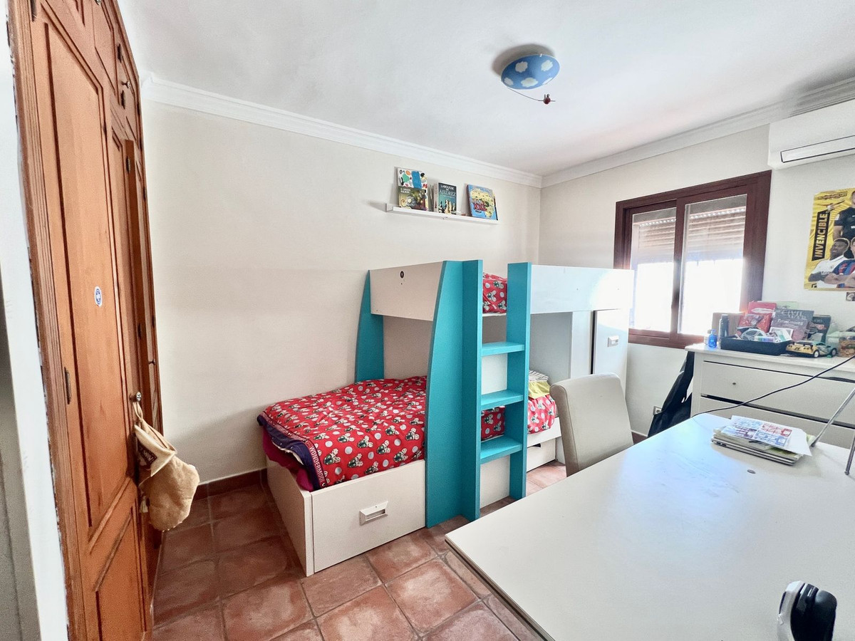 bb8f6e5e5244b712b538aba86eb2d25c - 14