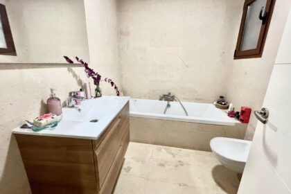 bb8f6e5e5244b712b538aba86eb2d25c - 16