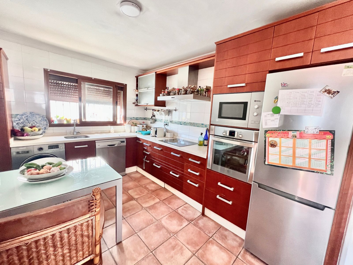 bb8f6e5e5244b712b538aba86eb2d25c - 7