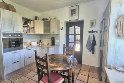 c2bf521605ec2eee44d5cf74aaad3167 - 11