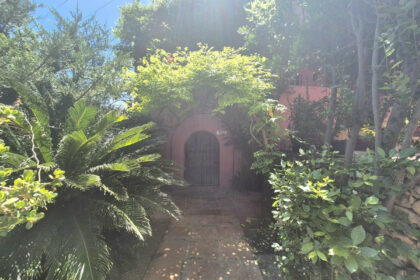 c2bf521605ec2eee44d5cf74aaad3167 - 4