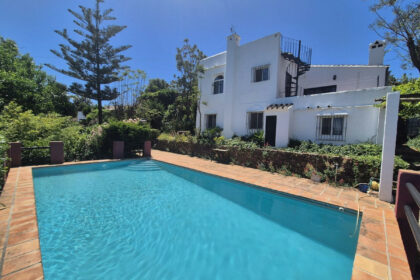 c2bf521605ec2eee44d5cf74aaad3167 - 41