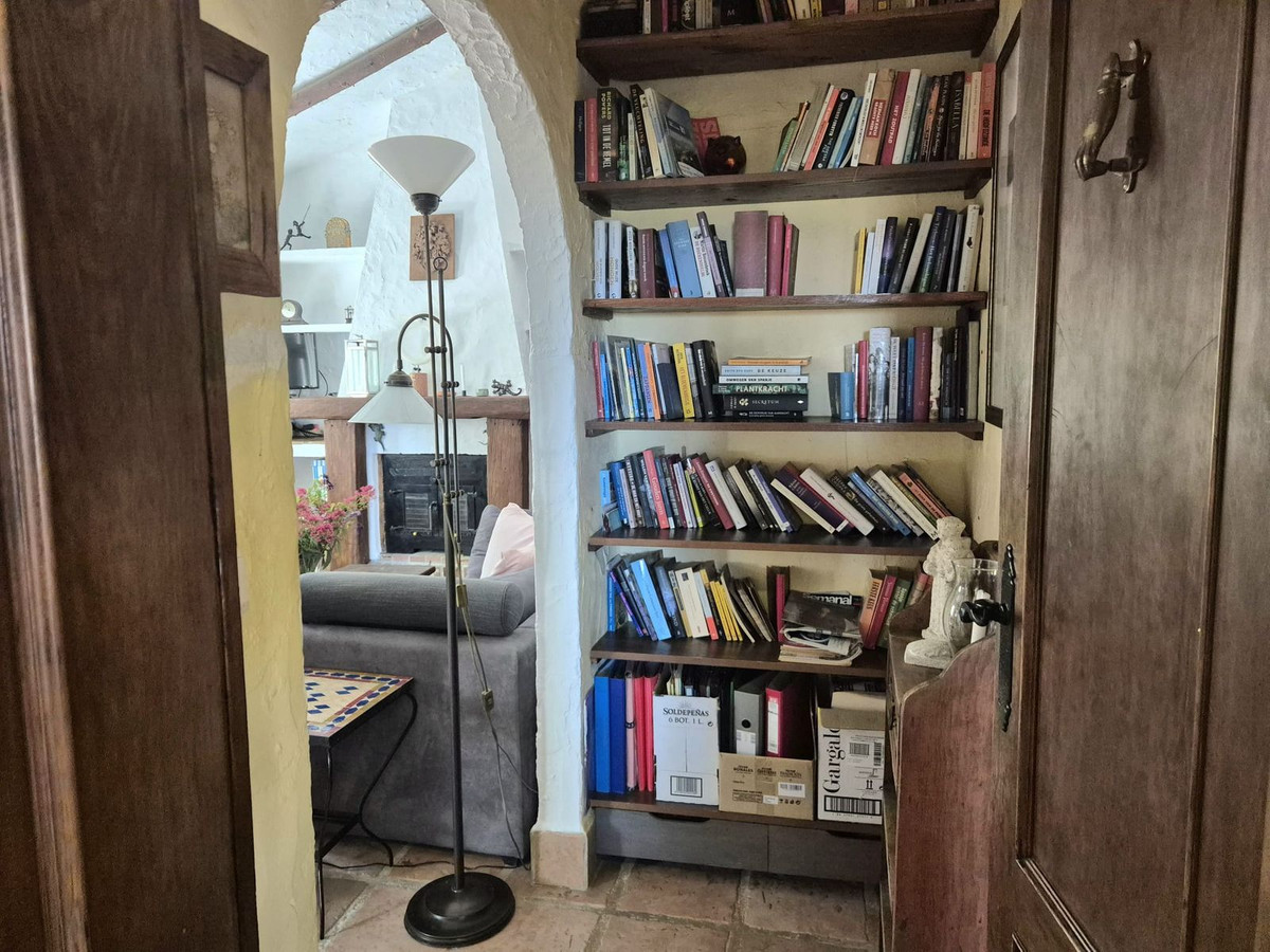 c2bf521605ec2eee44d5cf74aaad3167 - 9