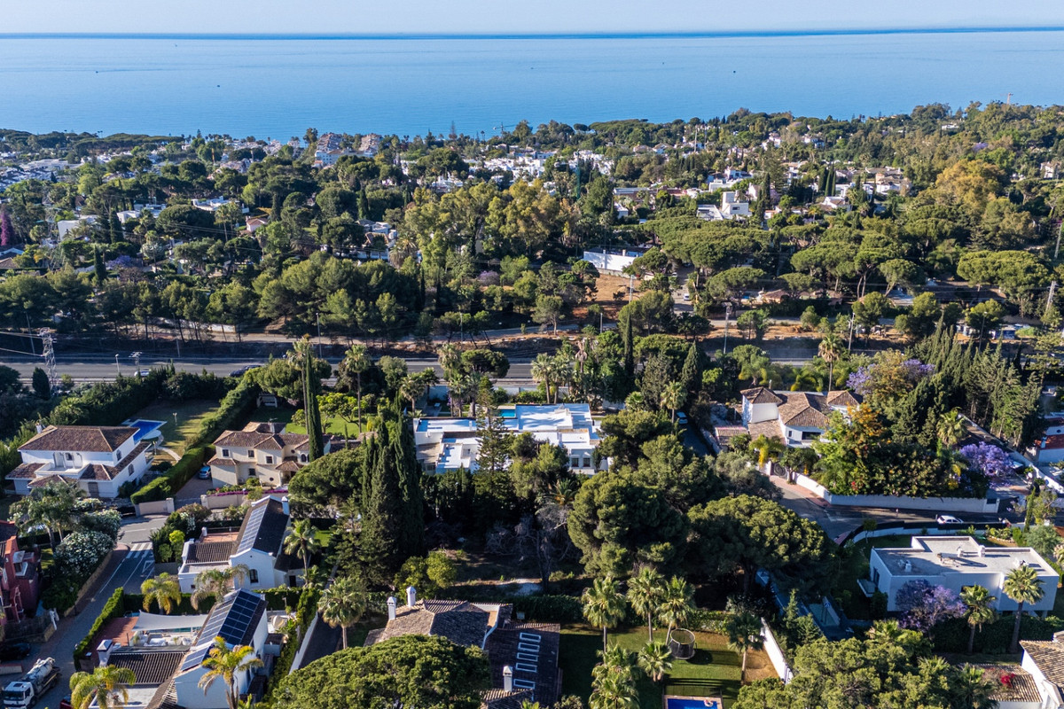 c5d65094bc74fa51408636570543ab7c - 1