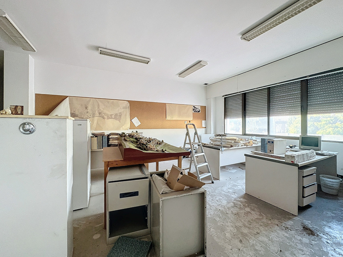 cae7cfe6394fc2ac5cda02979fac79a7 - 18