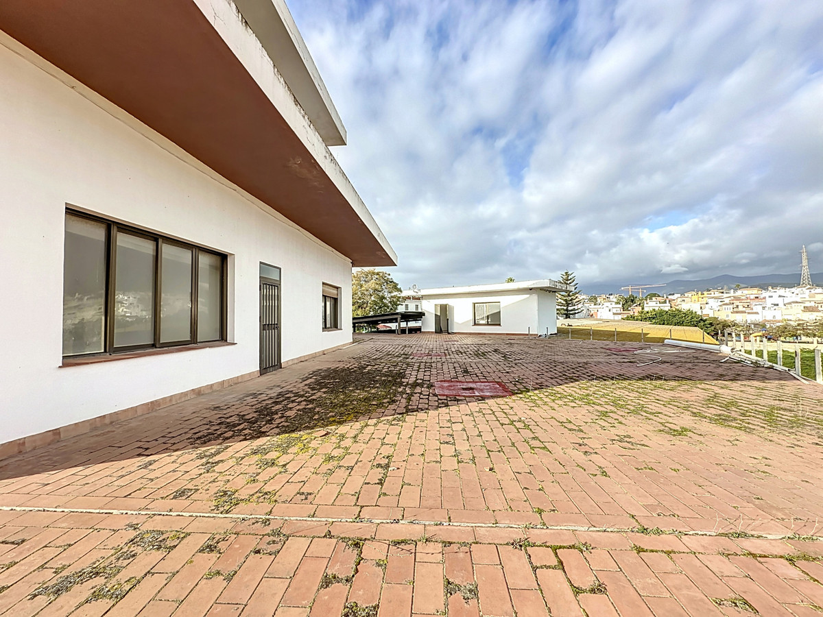 cae7cfe6394fc2ac5cda02979fac79a7 - 2