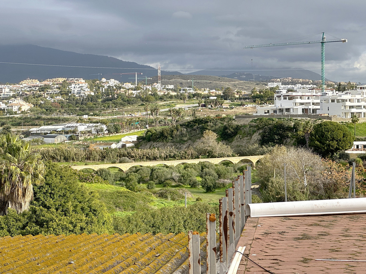 cae7cfe6394fc2ac5cda02979fac79a7 - 27